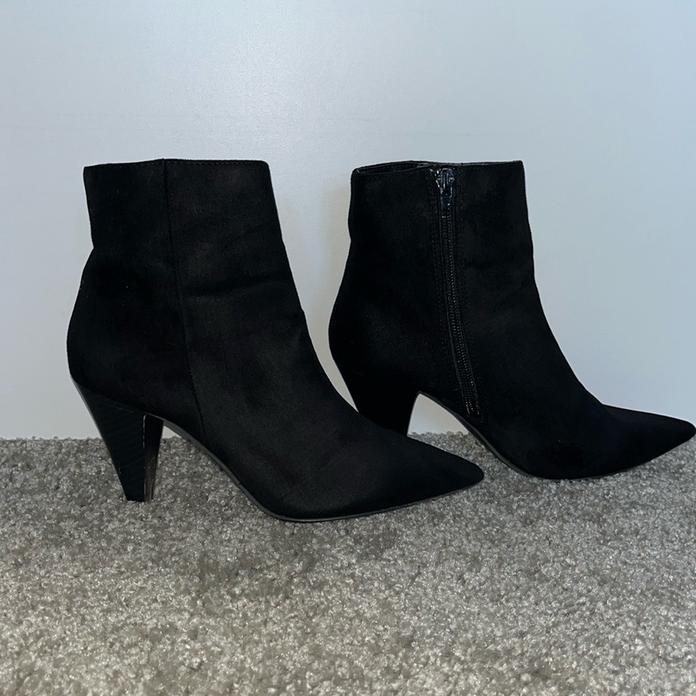 Forever 21 Black Suede booties